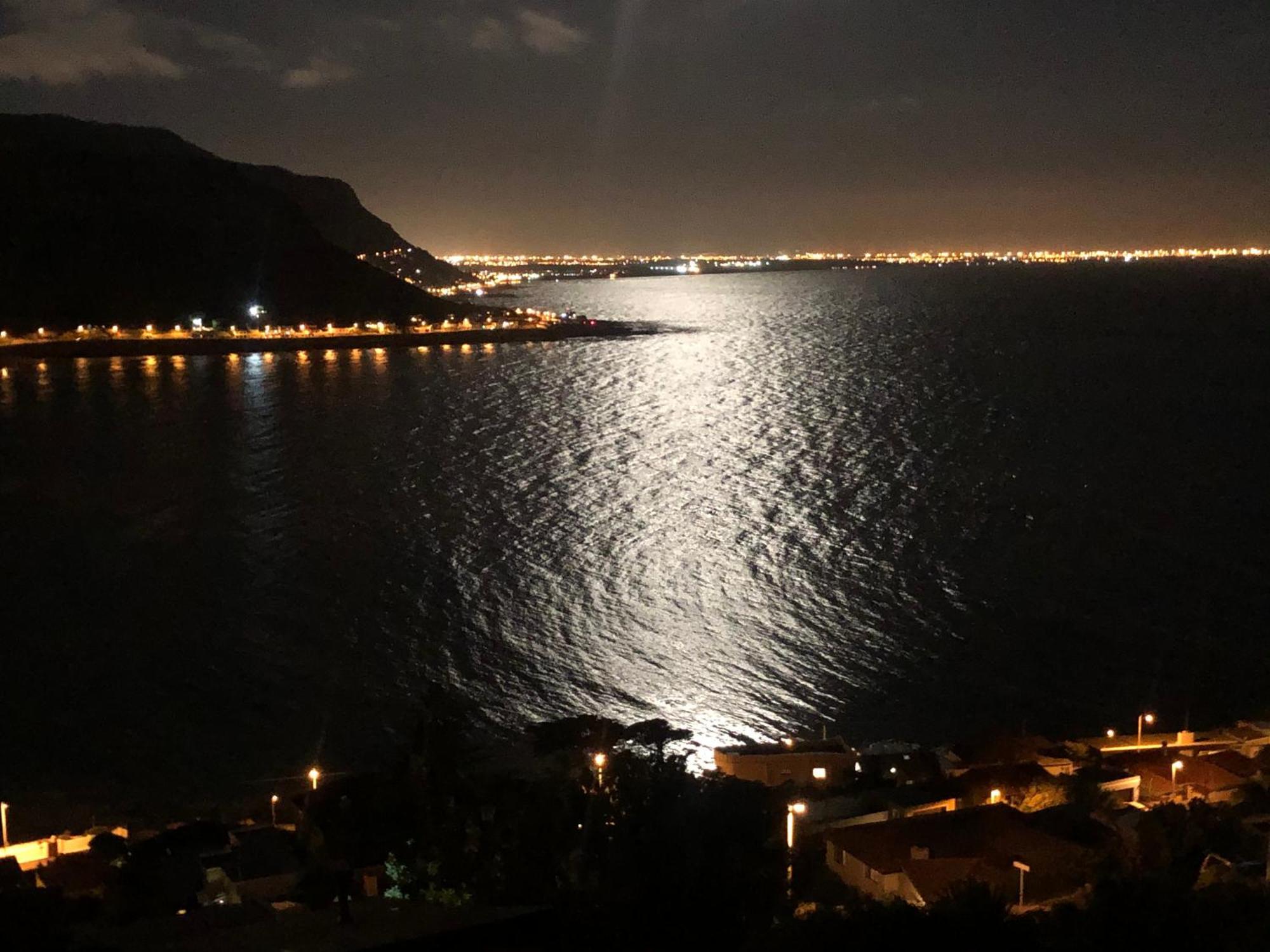 1 Mountain Rd Boutique B & B Fish Hoek Kültér fotó