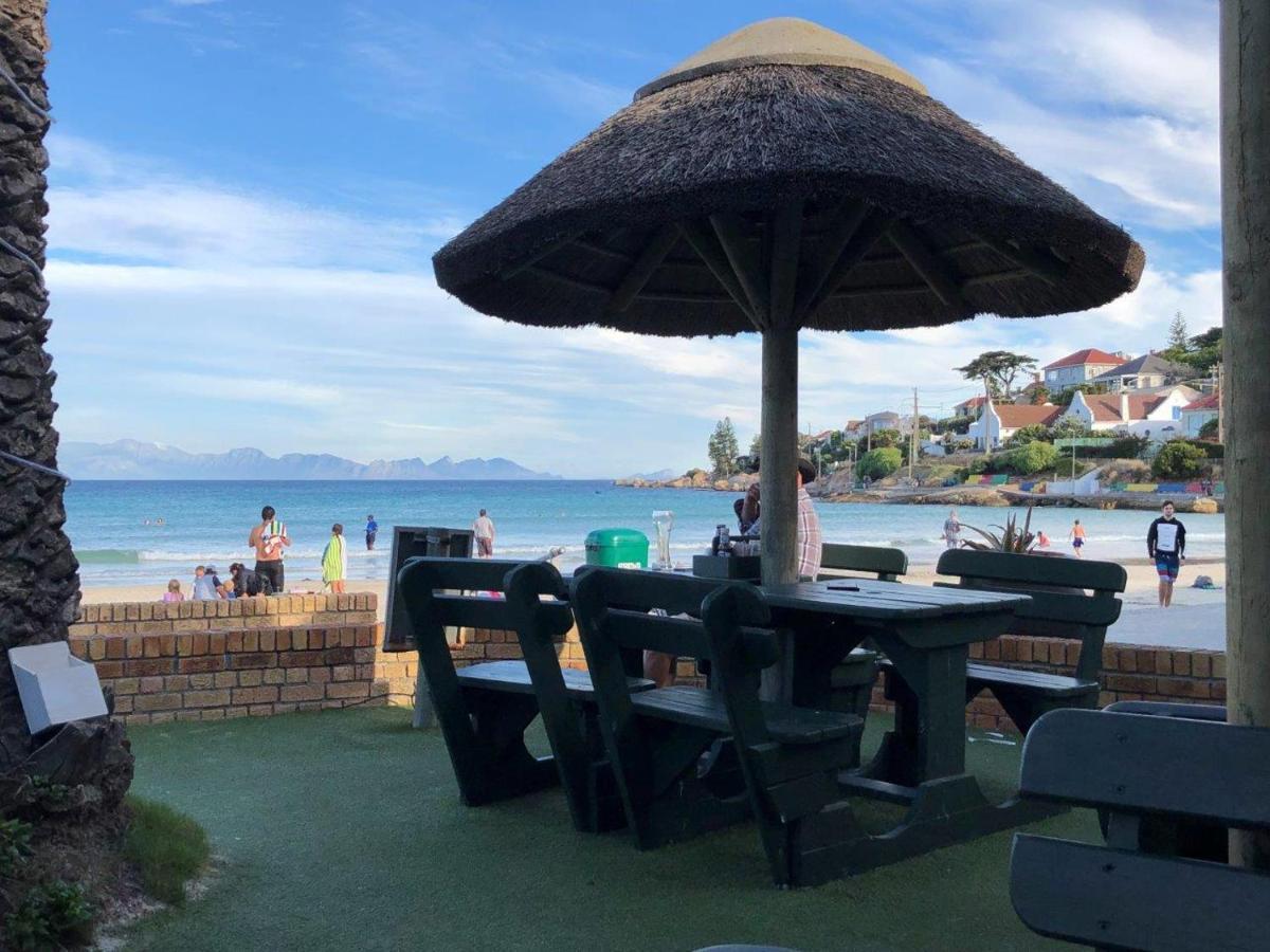 1 Mountain Rd Boutique B & B Fish Hoek Kültér fotó