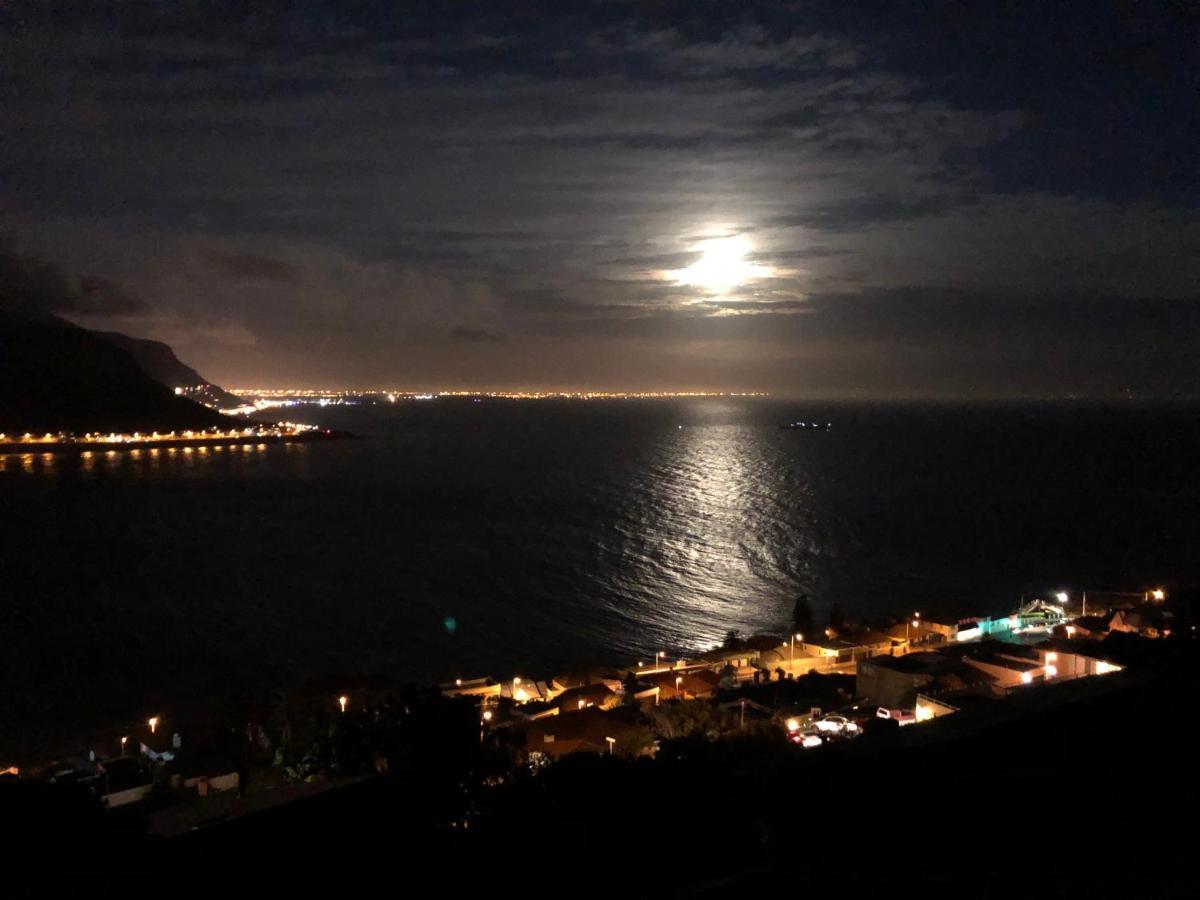 1 Mountain Rd Boutique B & B Fish Hoek Kültér fotó